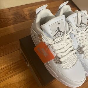 Jordan White Sneakers